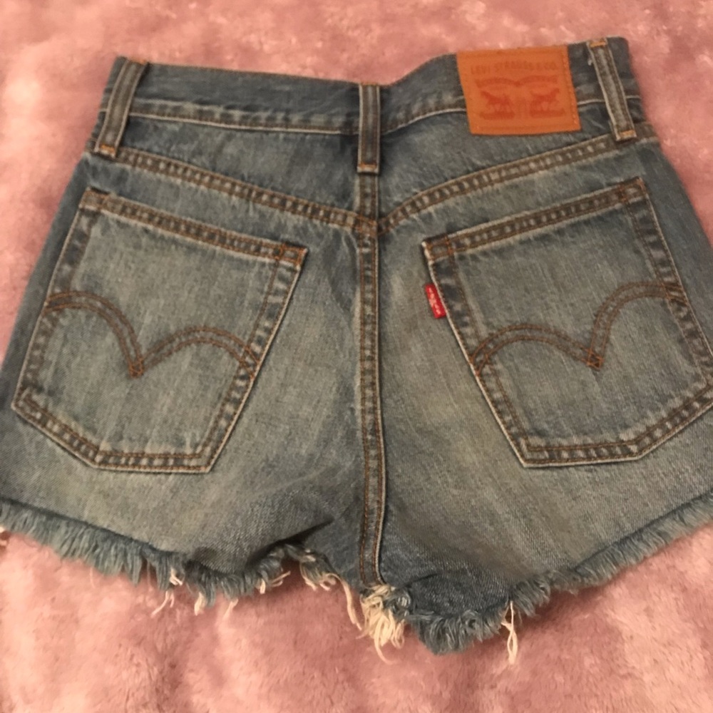 Levi’s size 25 shorts